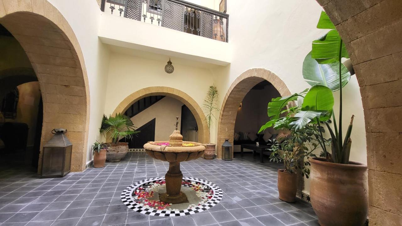 Riad Dar Nor 에사우이라 외부 사진