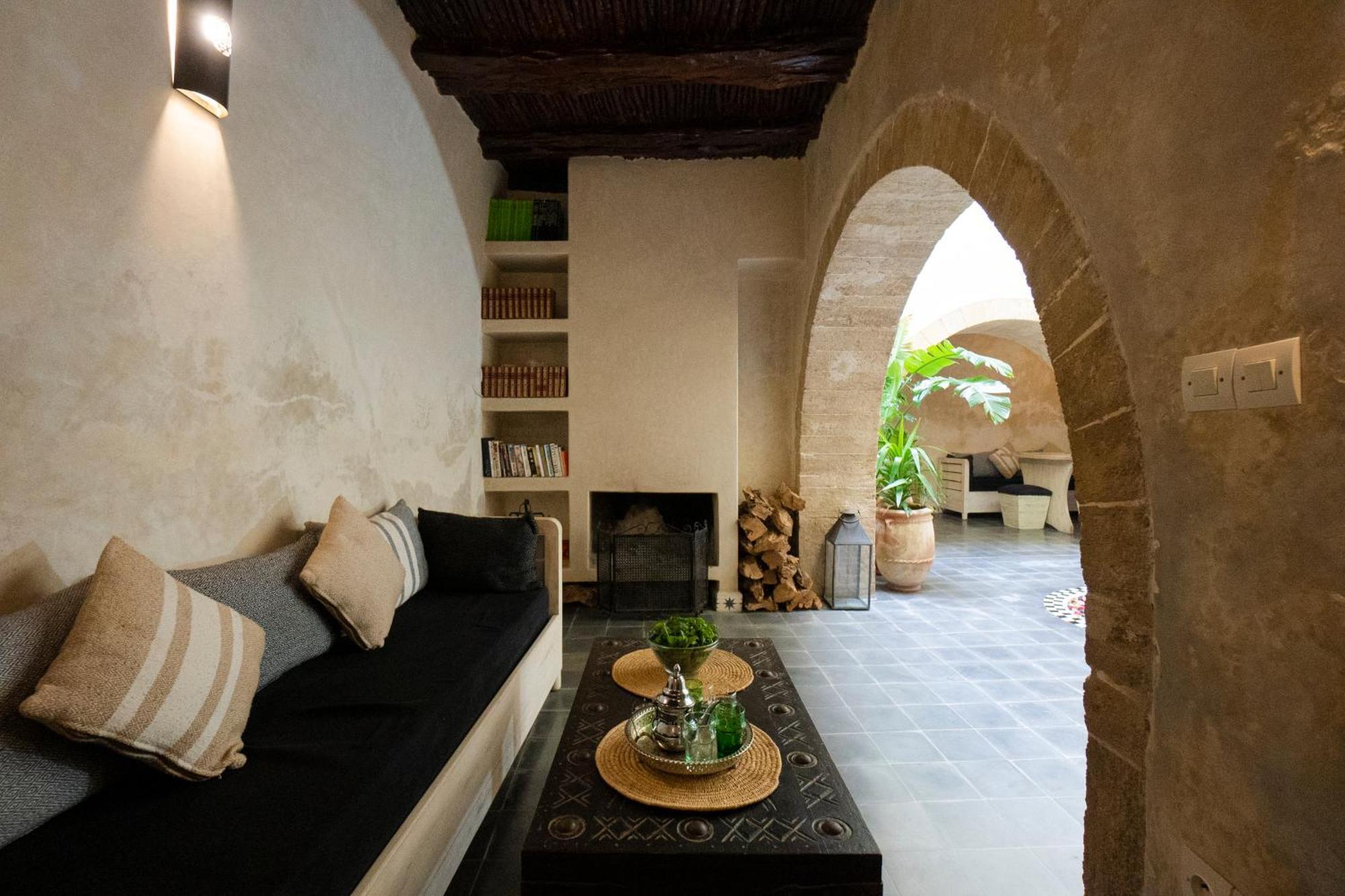 Riad Dar Nor 에사우이라 외부 사진