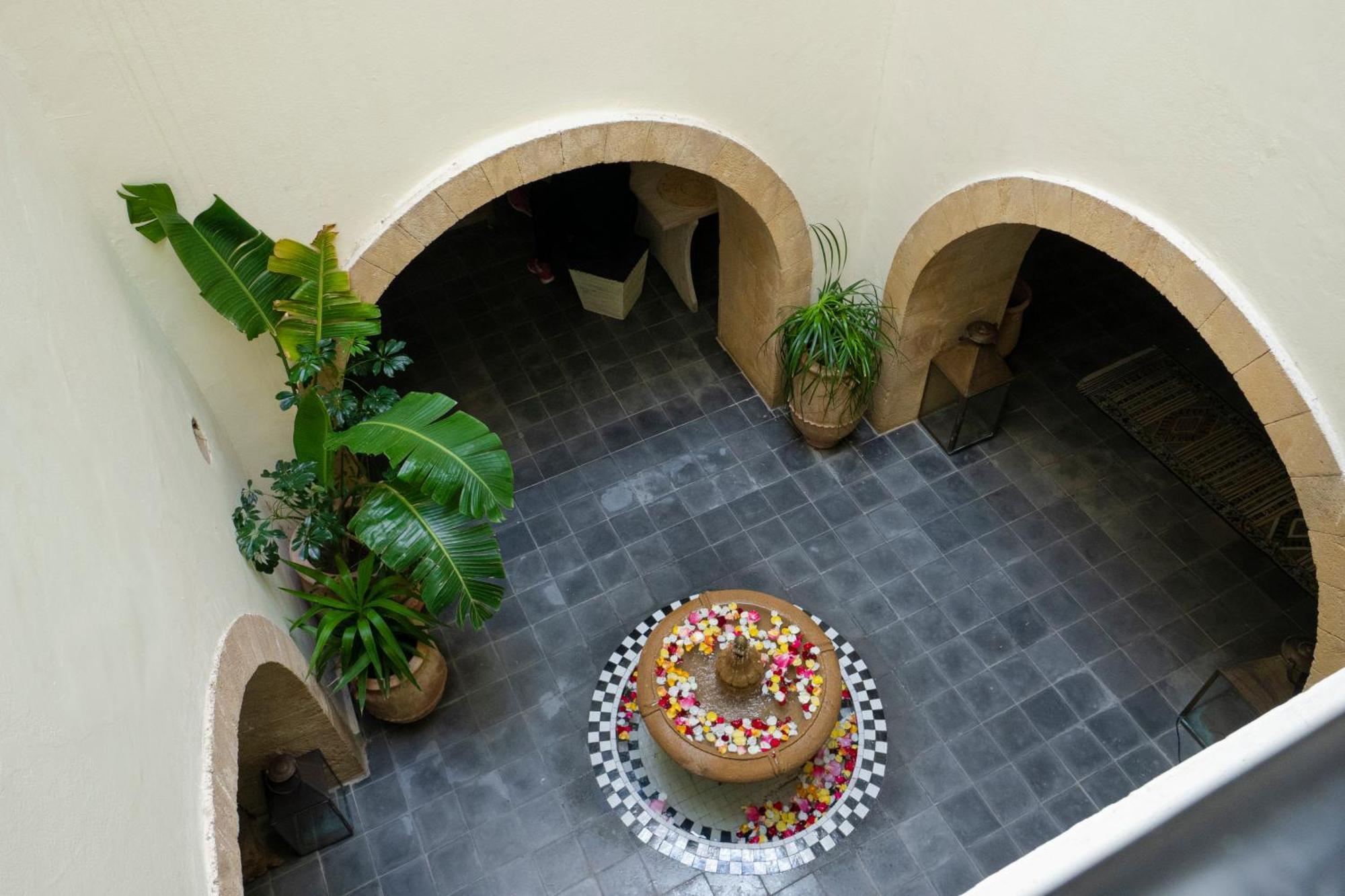 Riad Dar Nor 에사우이라 외부 사진